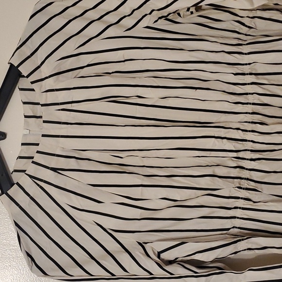 SHEIN CURVE 2XL SHORT DRESS LONG SLEEVES BEIGE WITH BLACK STRIPES - Picture 11 of 16